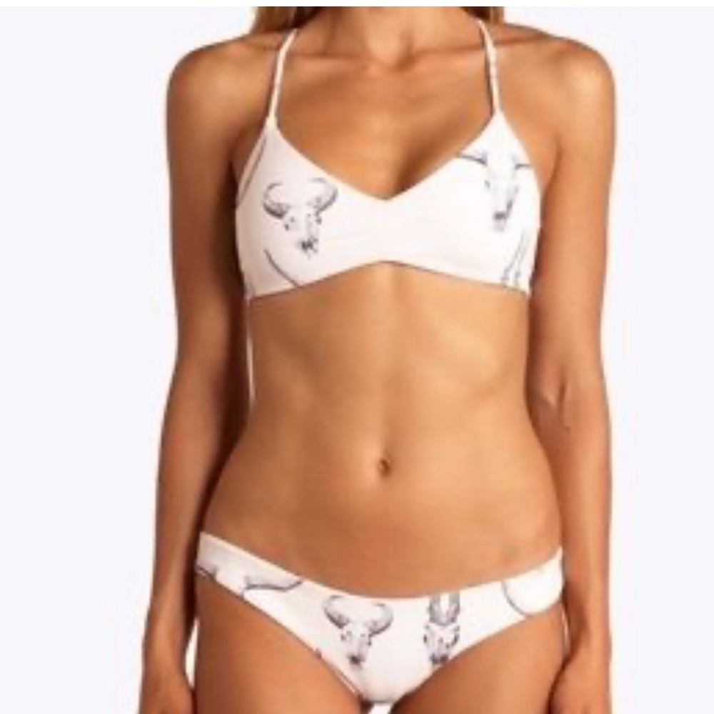 BOYS + ARROWS BIKINI TOP IN SKULL SZ M